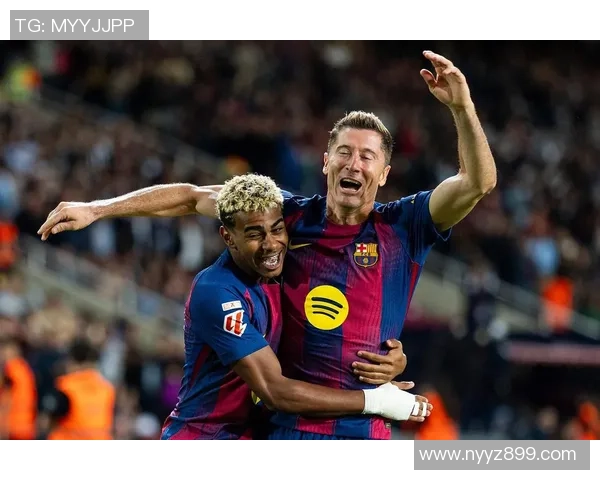 莱万迅猛破门亚马尔精彩助攻巴萨豪取四球强势登顶西甲榜首